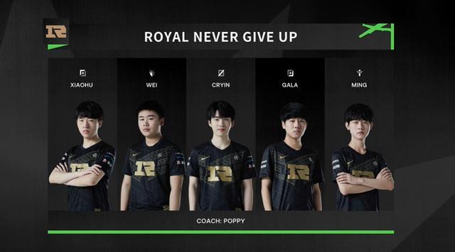 展现了他在 展现了他在